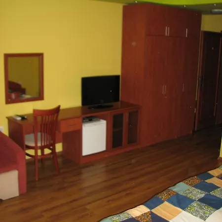 Elvi Guest house *